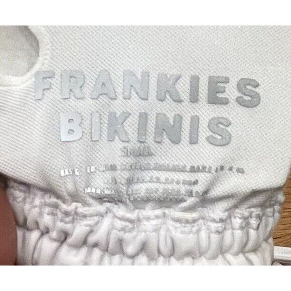 Frankies Bikinis Seersucker Ruffled Padded Tied Bikini Size Small Women’s White - Picture 4 of 6